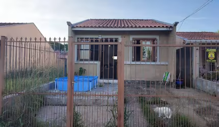 Casa no bairro Hípica - 2 dormitórios - 1 suíte