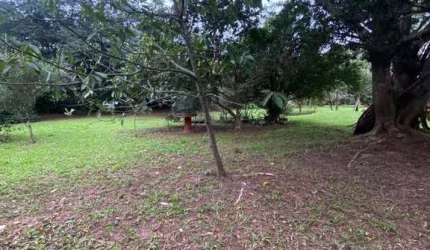 Terreno com mais de 2.300 metros quadrados em Ótima localização