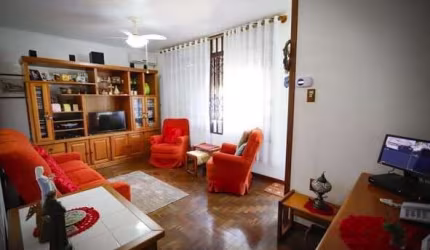 Casa 3 dorms  2 vagas Chácara das Pedras em Porto Alegre-RS