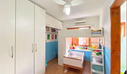 Casa 2 dormitórios à venda Guarujá Porto Alegre/RS