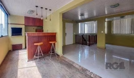 Vende-se ampla cobertura 2 quartos com suíte e vaga coberta e escriturada - 134m