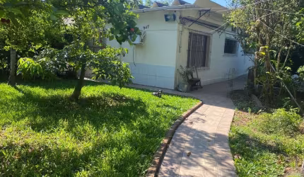 Casa 3 dormitórios à venda Vila Nova Porto Alegre/RS
