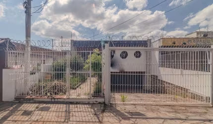 Casa 3 dormitórios à venda Bom Jesus Porto Alegre/RS