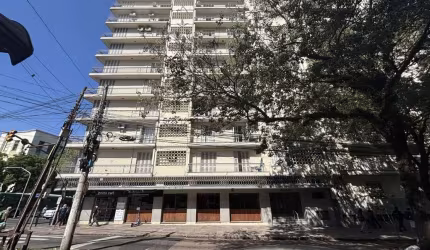 3 quartos com 151m² de área útil, além de lindo terraço no centro de poa