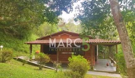 Chácara / sítio com 3 quartos à venda na Via dos Guarantãs, Granjas Urupes, Arujá, 150 m2 por R$ 590.000
