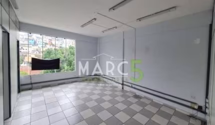 Sala comercial com 1 sala para alugar na Avenida dos Expedicionários, Vila Riman, Arujá, 100 m2 por R$ 2.500