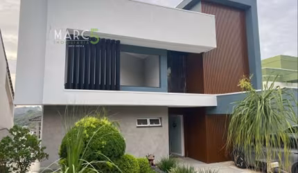 Casa em condomínio fechado com 3 quartos à venda na Rua Vincenza, Jardim Imperial Hills III, Arujá, 530 m2 por R$ 3.490.000