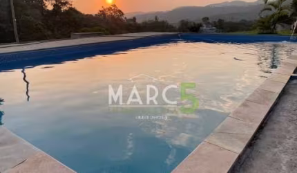 Chácara / sítio com 5 quartos à venda na Zona Rural, Nazaré Paulista , 250 m2 por R$ 420.000
