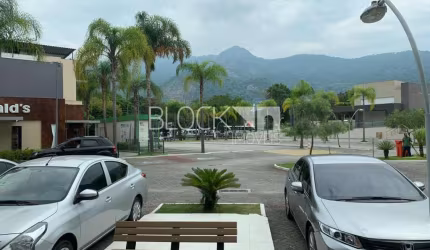 Ponto comercial com 2 salas para alugar na Estrada dos Bandeirantes, --, Camorim, Rio de Janeiro, 675 m2 por R$ 15.000