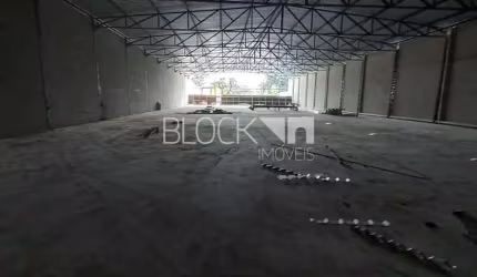 Barracão / Galpão / Depósito para alugar na Estrada dos Bandeirantes, --, Vargem Pequena, Rio de Janeiro, 2241 m2 por R$ 32.100