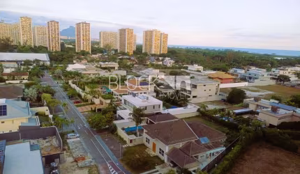 Apartamento com 3 quartos à venda na Rua Marlo da Costa e Souza, --, Barra da Tijuca, Rio de Janeiro, 72 m2 por R$ 665.000