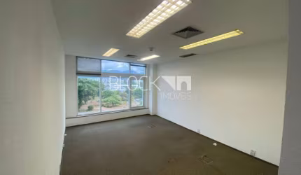 Sala comercial com 2 salas para alugar na Rua Victor Civita, --, Jacarepaguá, Rio de Janeiro, 40 m2 por R$ 3.000