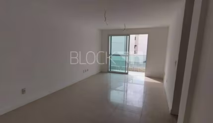 Apartamento com 3 quartos à venda na Avenida Jarbas de Carvalho, --, Recreio dos Bandeirantes, Rio de Janeiro, 105 m2 por R$ 800.000