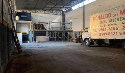Barracão / Galpão / Depósito para alugar na Rua Senador Alencar, --, São Cristóvão, Rio de Janeiro, 587 m2 por R$ 25.000