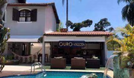 Casa de alto padrão com piscina - CA 230614N
