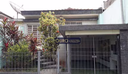 Casa com 2 dormitórios na Vl. Regente Feijó