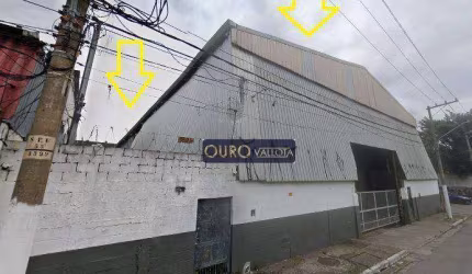 Galpão com 1.073m²