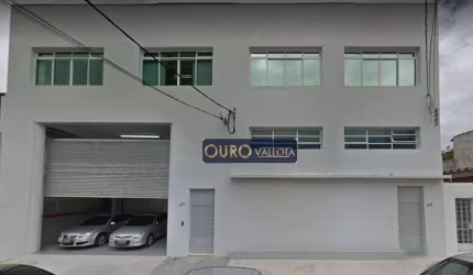 Galpão com 2.800m²