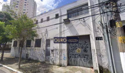 Galpão de Esquina com 600m²