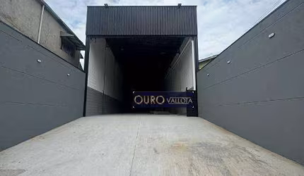 Galpão com 358m²