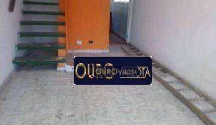 Sobrado com 64m²