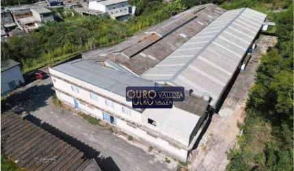 Galpão com 2.500m²