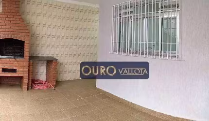 Casa térrea, 3 dormitórios, 2 vagas e churrasqueira à venda na Vila Ema