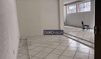 Salão Comercial com 140m²
