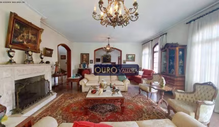 Casa com 5 suítes