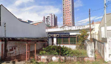 Casa com 418m², 3 dormitórios, quintal e 3 vagas à venda na Vila Prudente