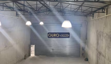 Galpão com 270m²