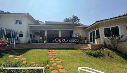 Casa em Atibaia com 849m²
