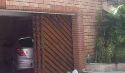 Bom sobrado para locação no bairro da Mooca.