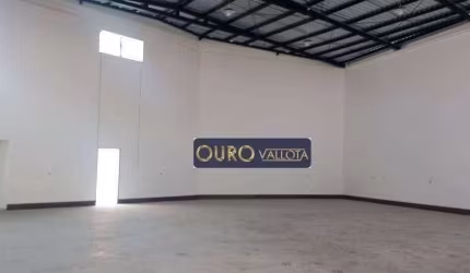 Galpão com 310m²