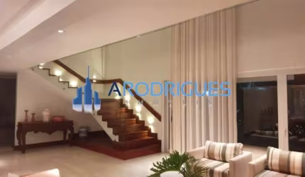 VENDO Casa de luxo em condomínio Alphaville I, Salvador-BA: 4 quartos, 4 suítes, 3 salas, 6 banheiros, 6 vagas de garagem, 650m². Venda ou locação!
