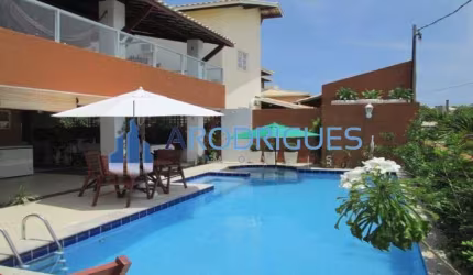 Casa de Luxo em Condomínio em Guarajuba, Camaçari-BA: 10 quartos, 10 suítes, 5 banheiros, 1 vaga de garagem, 450m². Venda ou Locação!