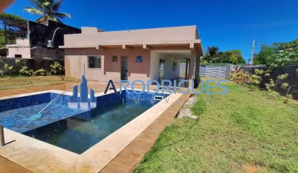 Casa à venda em Itacimirim (Monte Gordo) Direto com Proprietário, com 3 quartos, 3 suítes e 8 vagas de garagem em Camaçari-BA!