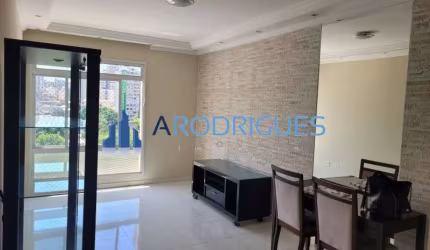 Apartamento 68m²  com  02 dormitórios localizado ao lado da Av. Faria Lima.