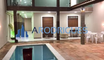 Oportunidade de Casa à venda em Abrantes com 3/4 sendo suíte, 110 m², casa solta!
