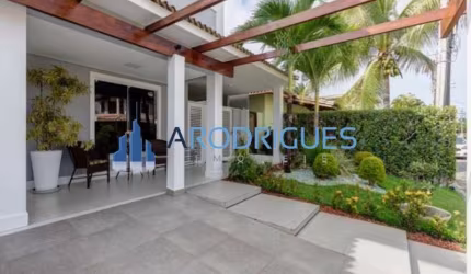 Oportunidade de Casa à venda em Buraquinho, 5/4 + Depedência Completa - Toda Moderna