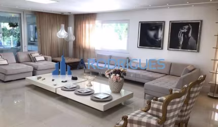 Casa à Venda Alphaville I Salvador - Ba, Alto Padrão, Piscina, Armários, 3 suítes, Nascente, Oportunidade