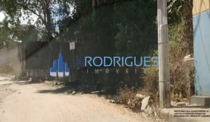Terreno com 4.300m² situado à rua Joaquim Ferreira, principal via do bairro Jardim das Margaridas, próximo do Aeroporto e do Shopping Litoral Norte.