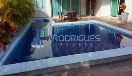 Casa de Alto Padrão à Venda em Alphaville I, Salvador-BA: 5 quartos, 5 suítes, 3 salas, 1 banheiro, 8 vagas, 545m2. Luxo e requinte!