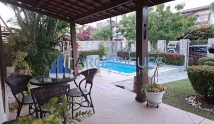 Casa à Venda em Piatã, Condomínio do Parque Residencial Village Piatã, Perto da praia