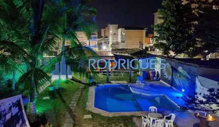 Espetacular casa de 10 quartos na Praia do Flamengo, Salvador-BA: venda ou locação! Luxo, conforto e espaço!