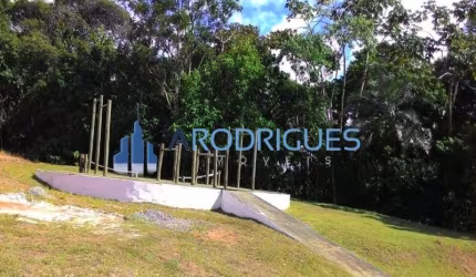CASA À VENDA EM LAURO DE FREITAS, PORTÃO, PERTO RIO JOANES