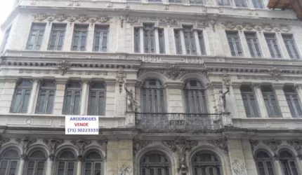 PRÉDIO ANTIGO DE APROXIMADAMENTE 80 ANOS (1936)