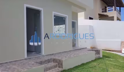 Imperdível casa à venda em Salvador-BA, bairro Piatã: 3 quartos, 1 suíte, 1 sala, 2 vagas de garagem, 97m² de área.