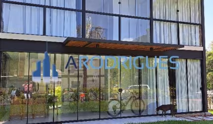 Apartamento de luxo à venda em Praia do Forte-BA: 3 quartos, 2 suítes, 3 vagas de garagem, 98m² de área.