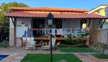 Casa à venda em Salvador-BA, Itapuã: 3 quartos, 1 suíte, 1 sala, 2 banheiros, 4 vagas, 350m² de área. Aproveite!